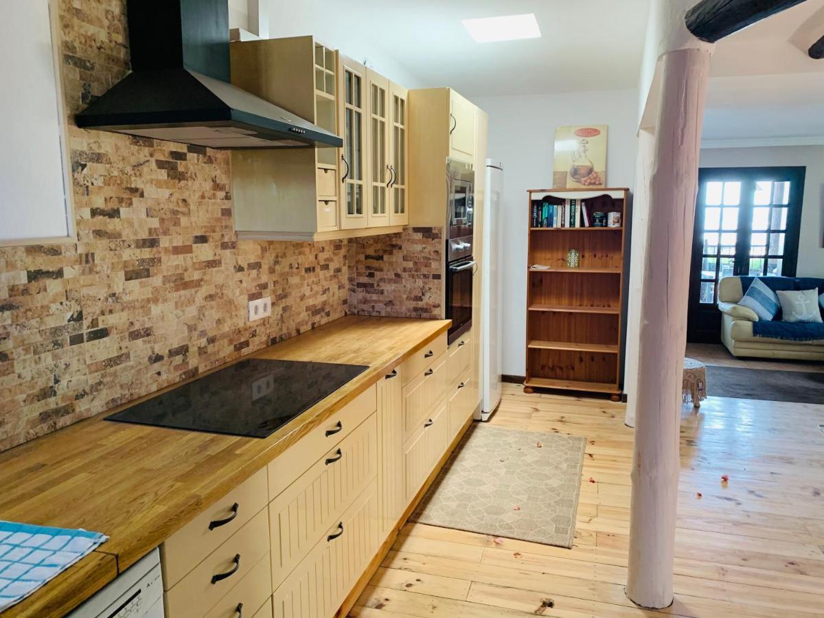 Beautiful 3-bed In Macher